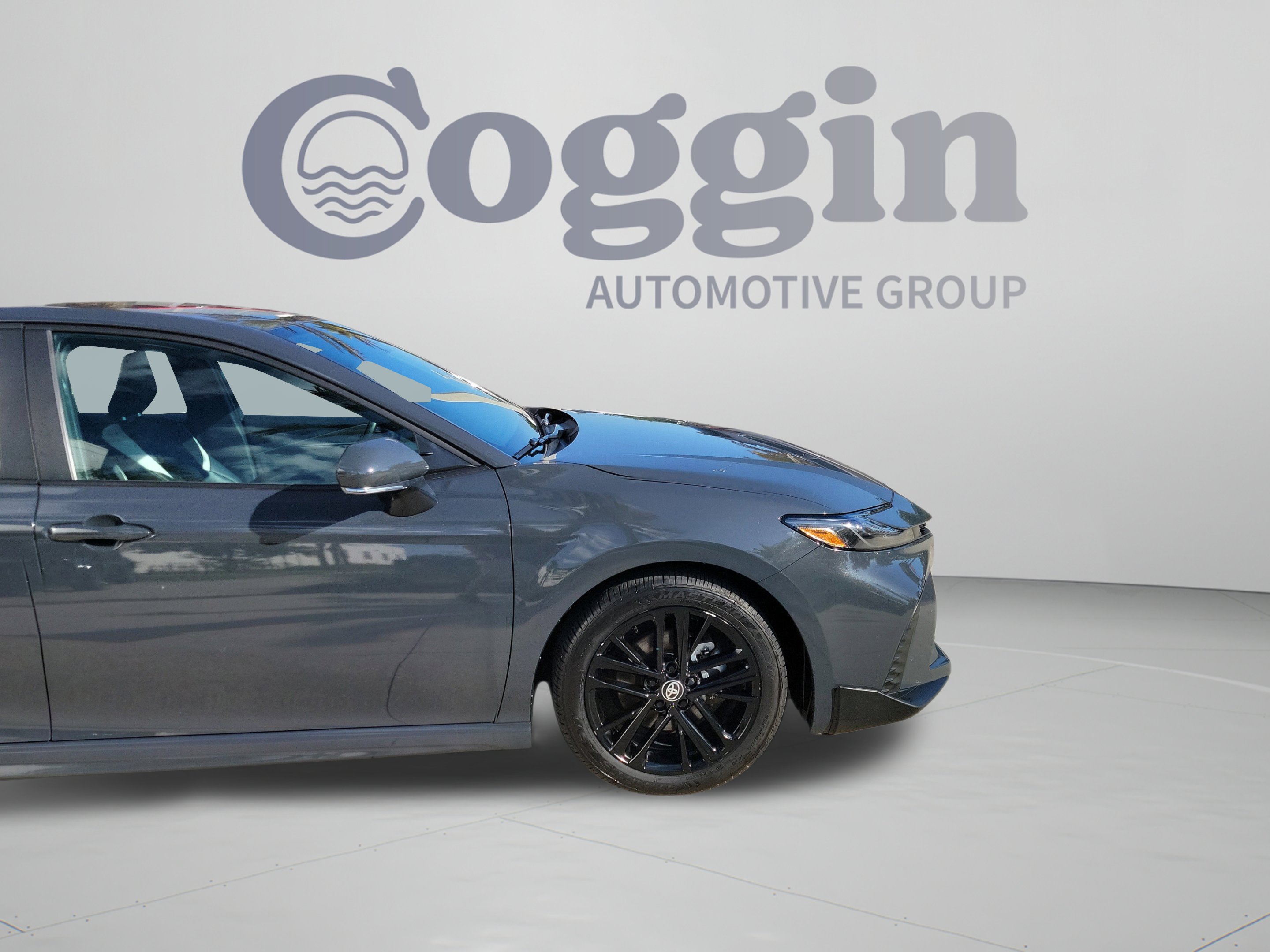 Used 2025 Toyota Camry SE FWD image 32