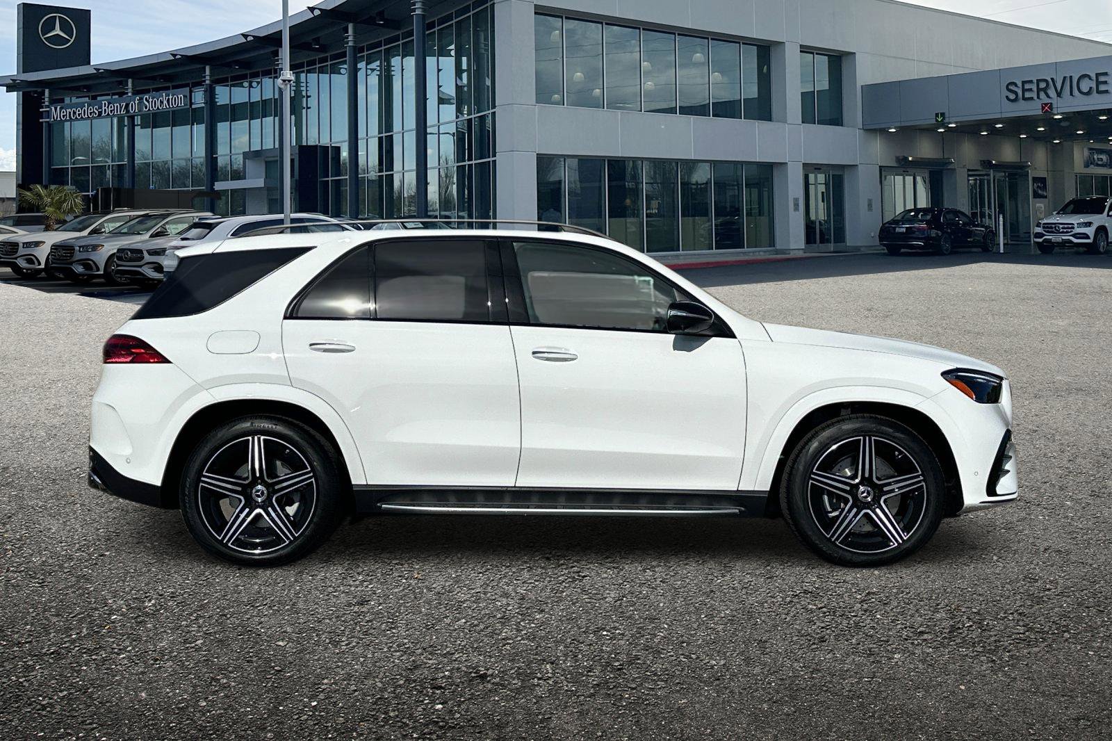 New 2026 Mercedes-Benz GLE 450 4MATIC image 3