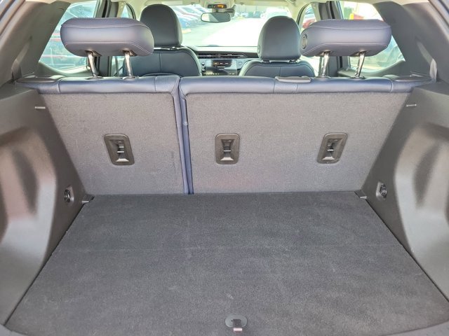 Used 2022 Chevrolet Bolt EUV LT w/ Convenience Package image 8