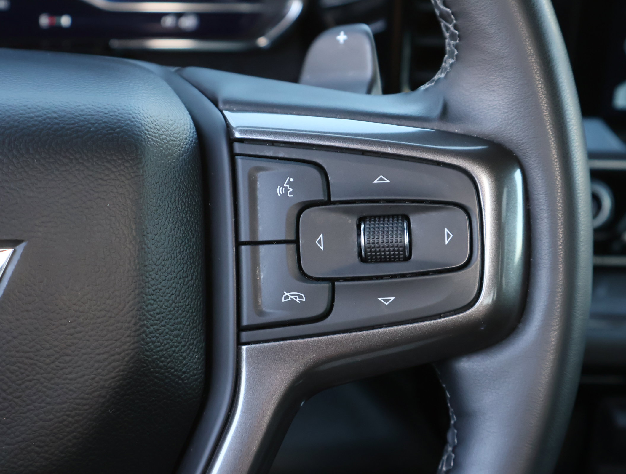 Used 2023 Chevrolet Silverado 1500 High Country w/ High Country Premium Package AWD/4WD image 19