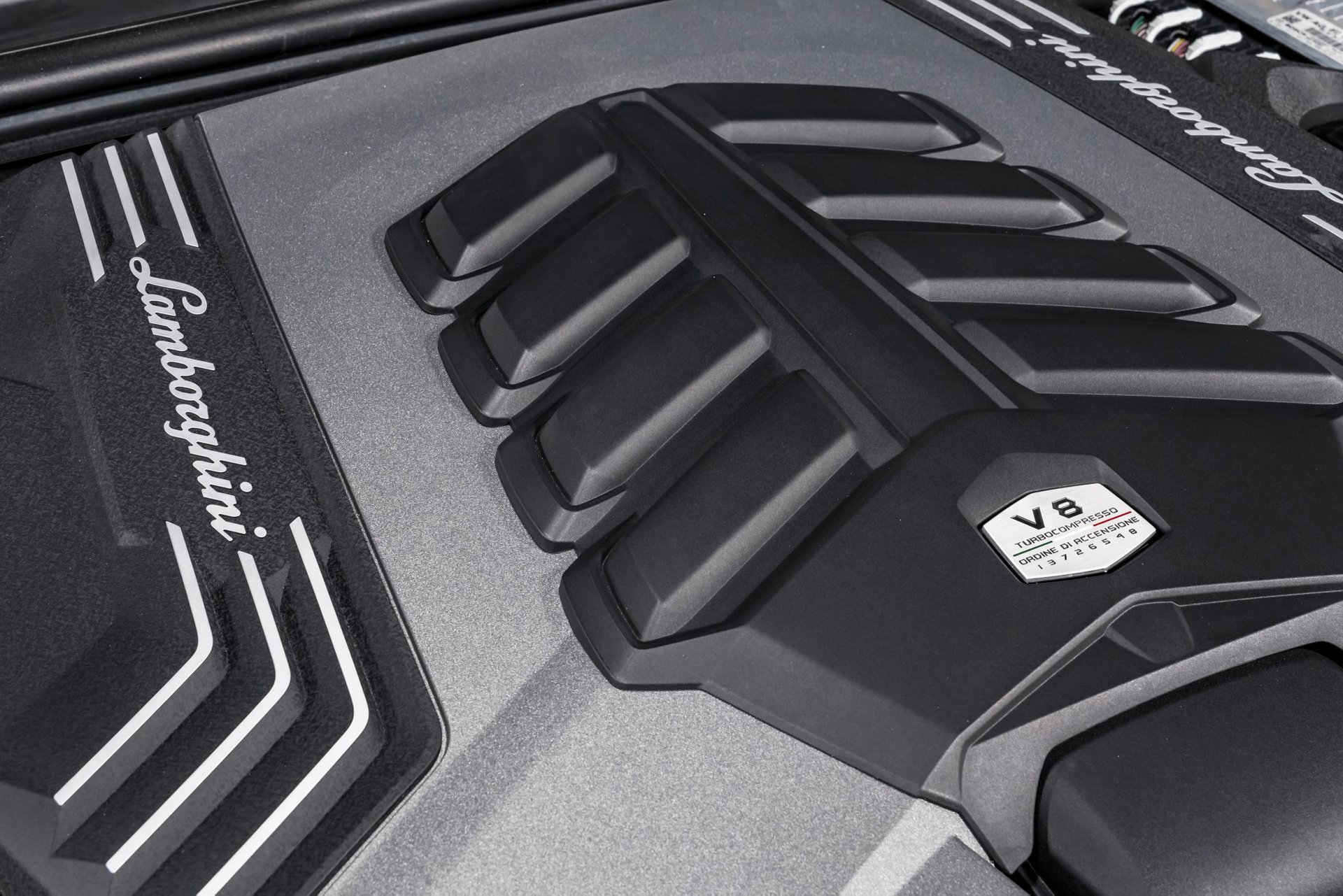 Used 2020 Lamborghini Urus image 49