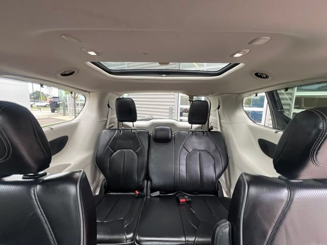 Used 2019 Chrysler Pacifica Limited FWD image 21