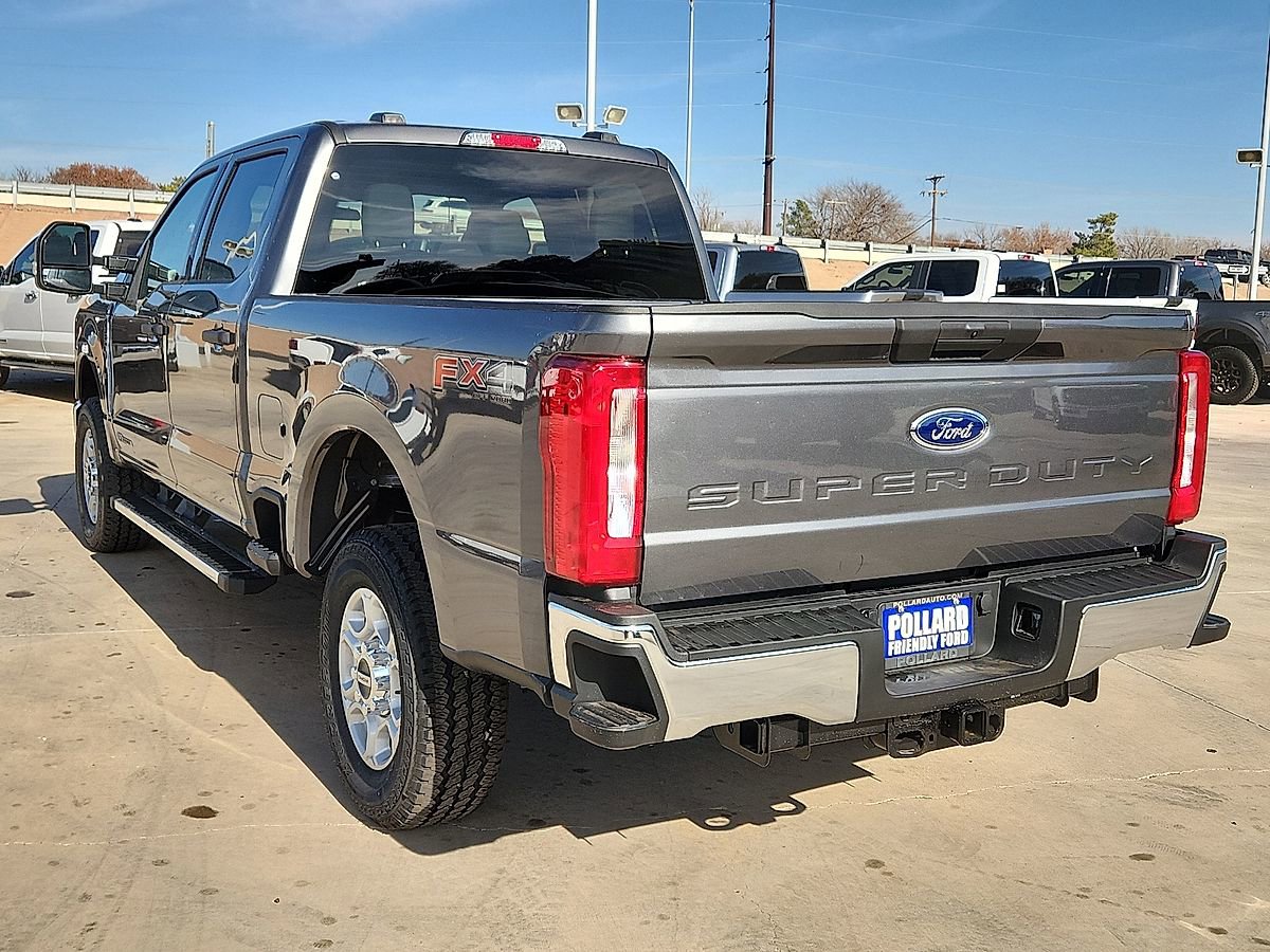 New 2026 Ford F250 XLT w/ FX4 Off-Road Package image 2