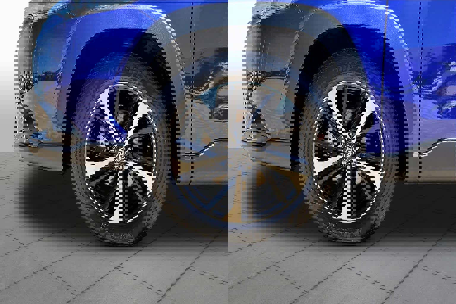 Used 2024 Toyota Corolla Cross XSE w/ Convenience Package image 11