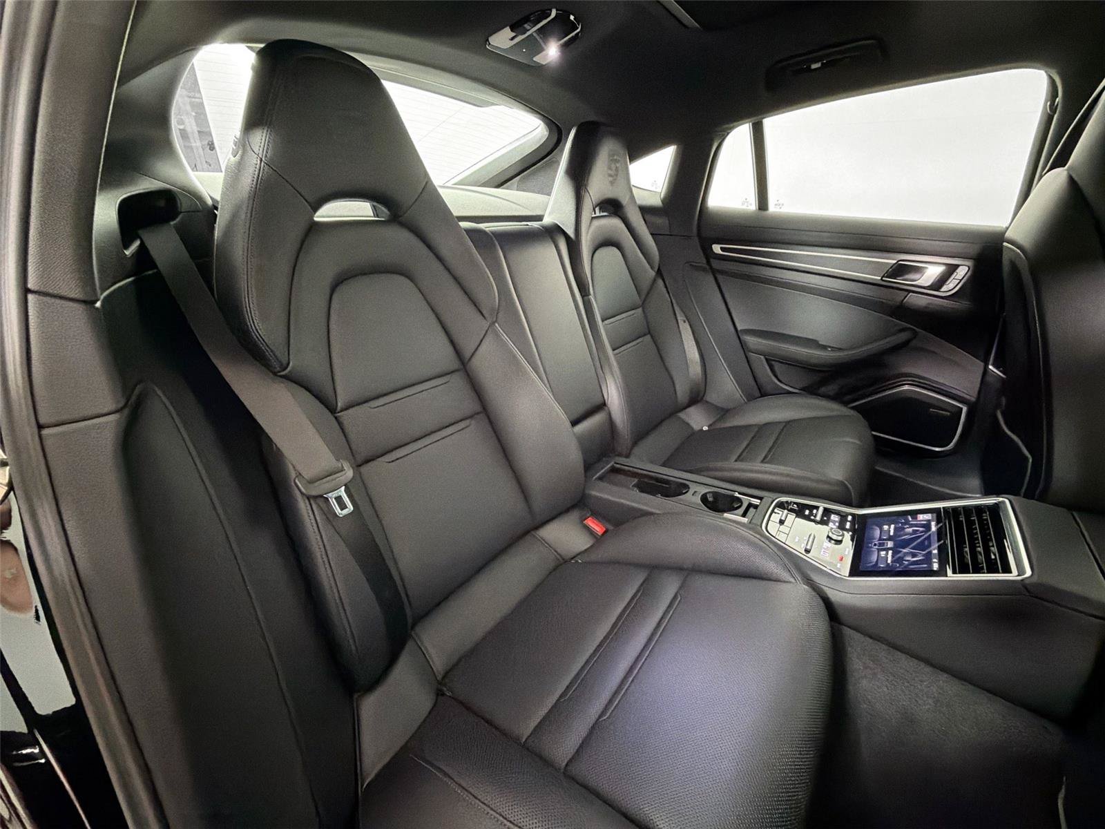 Certified 2023 Porsche Panamera Platinum Edition RWD image 27