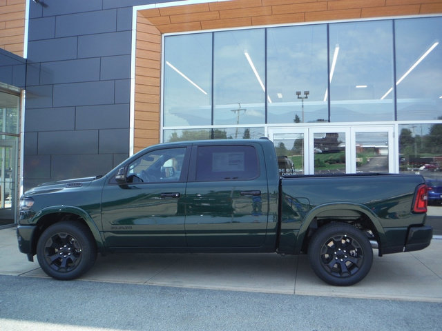 New 2027 RAM 1500 4x4 Crew Cab image 2