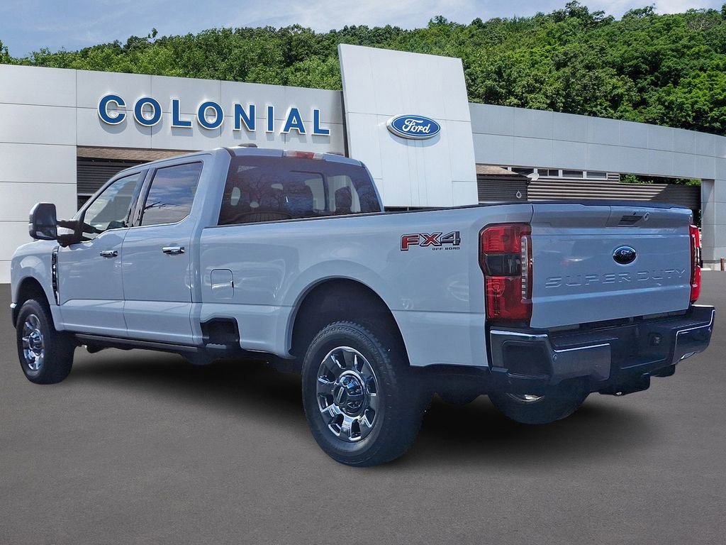 Used 2023 Ford F350 Lariat w/ Lariat Ultimate Package AWD/4WD image 4