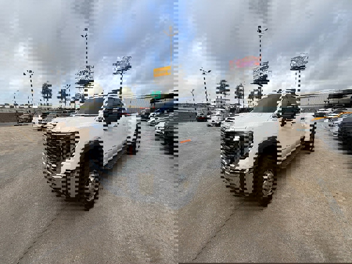 Used 2024 GMC Sierra 3500 Pro image 9