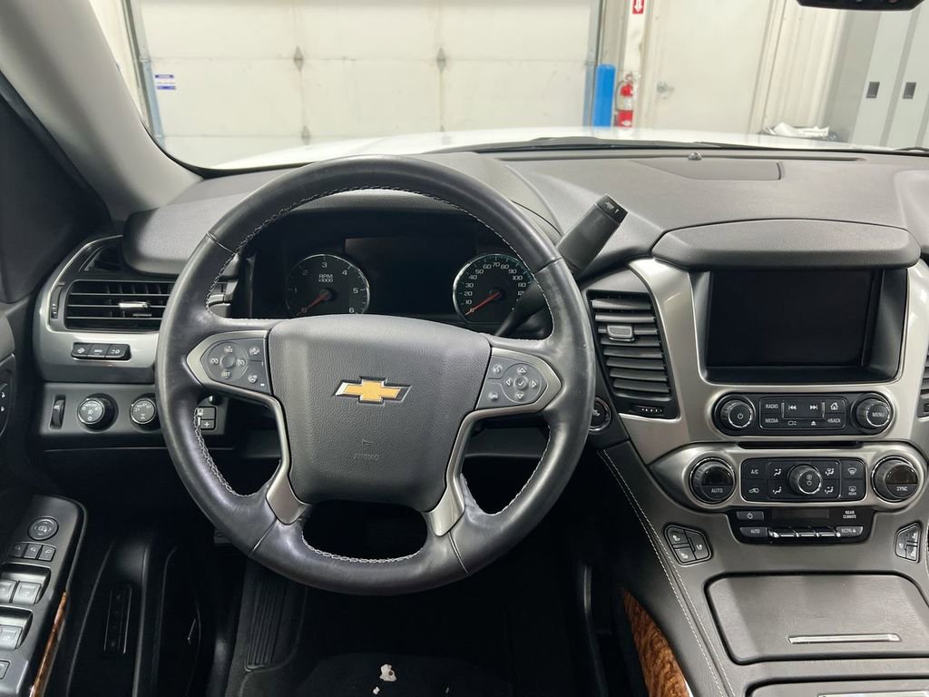 Used 2020 Chevrolet Suburban Premier w/ Premier Plus Edition image 11