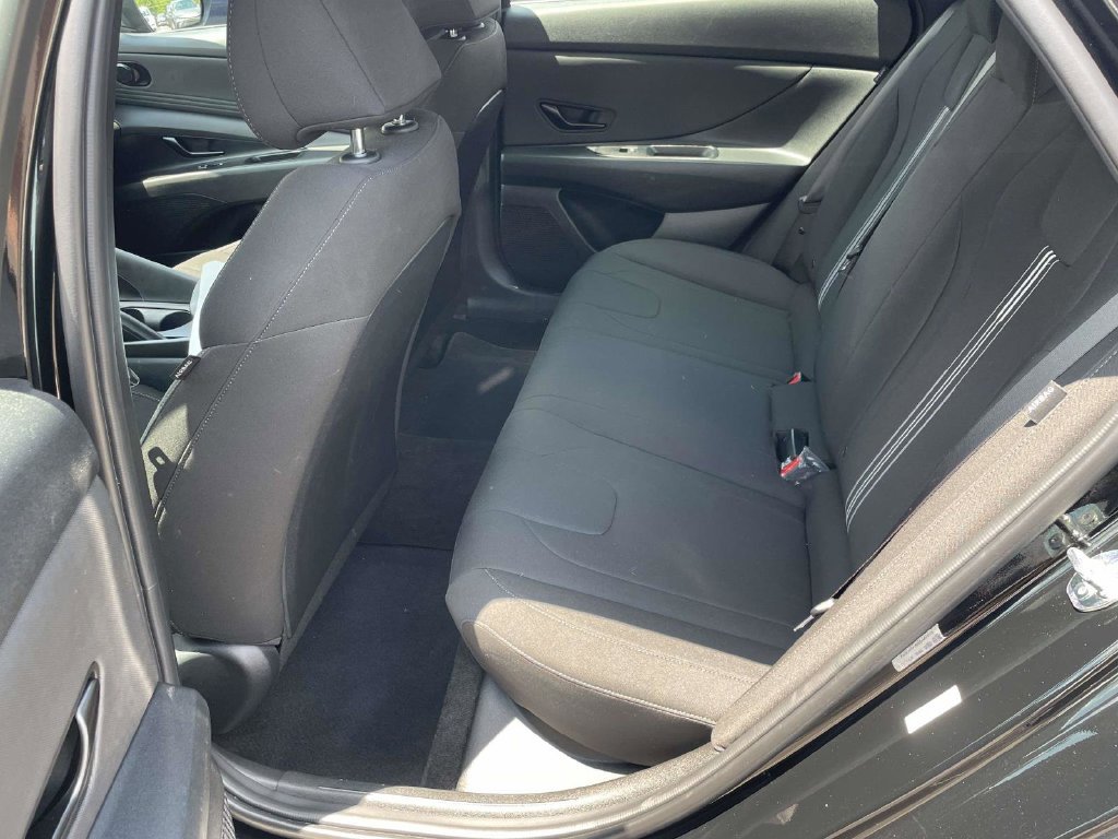 Used 2025 Hyundai Elantra Sport FWD image 10
