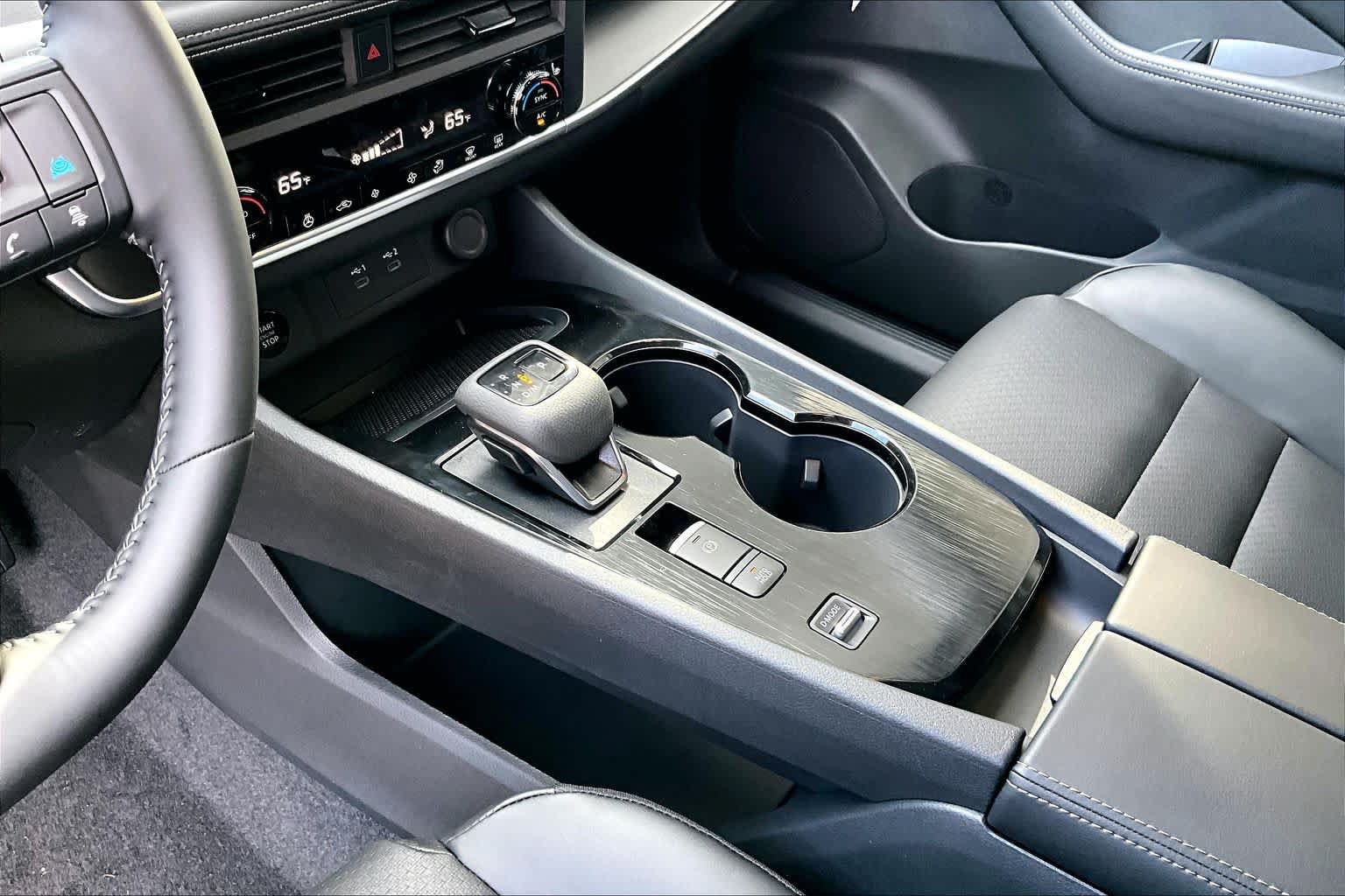 New 2027 Nissan Rogue Dark Armor FWD image 11