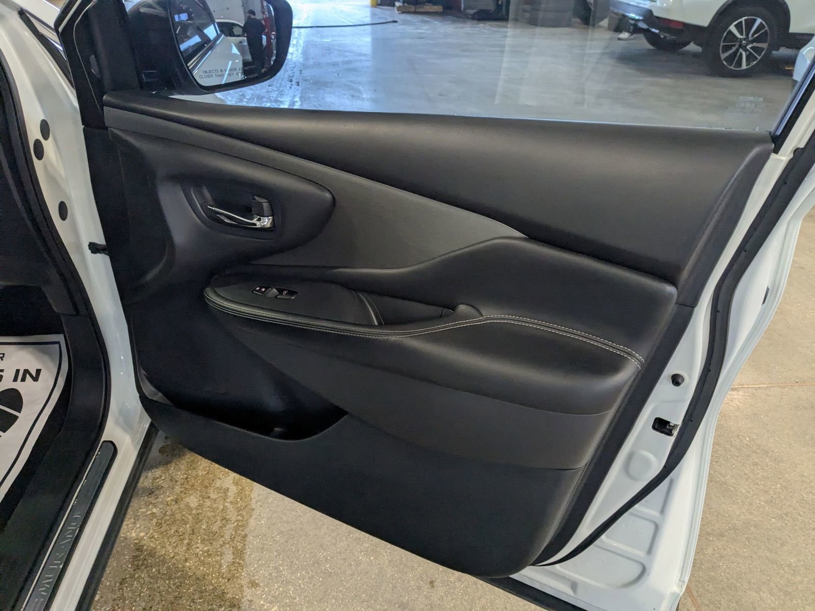 Used 2020 Nissan Murano SV image 28