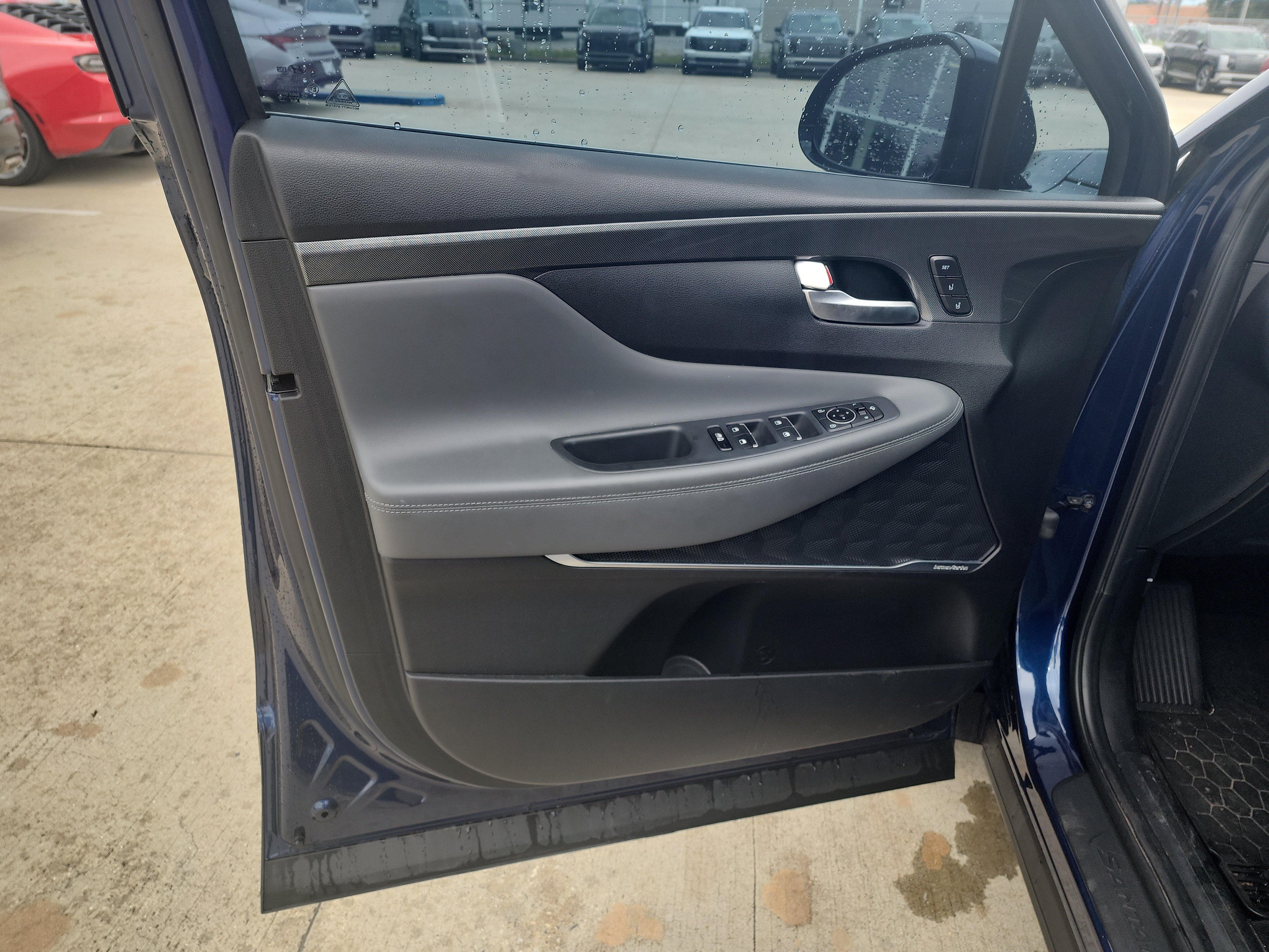 Used 2023 Hyundai Santa Fe Limited AWD/4WD image 17