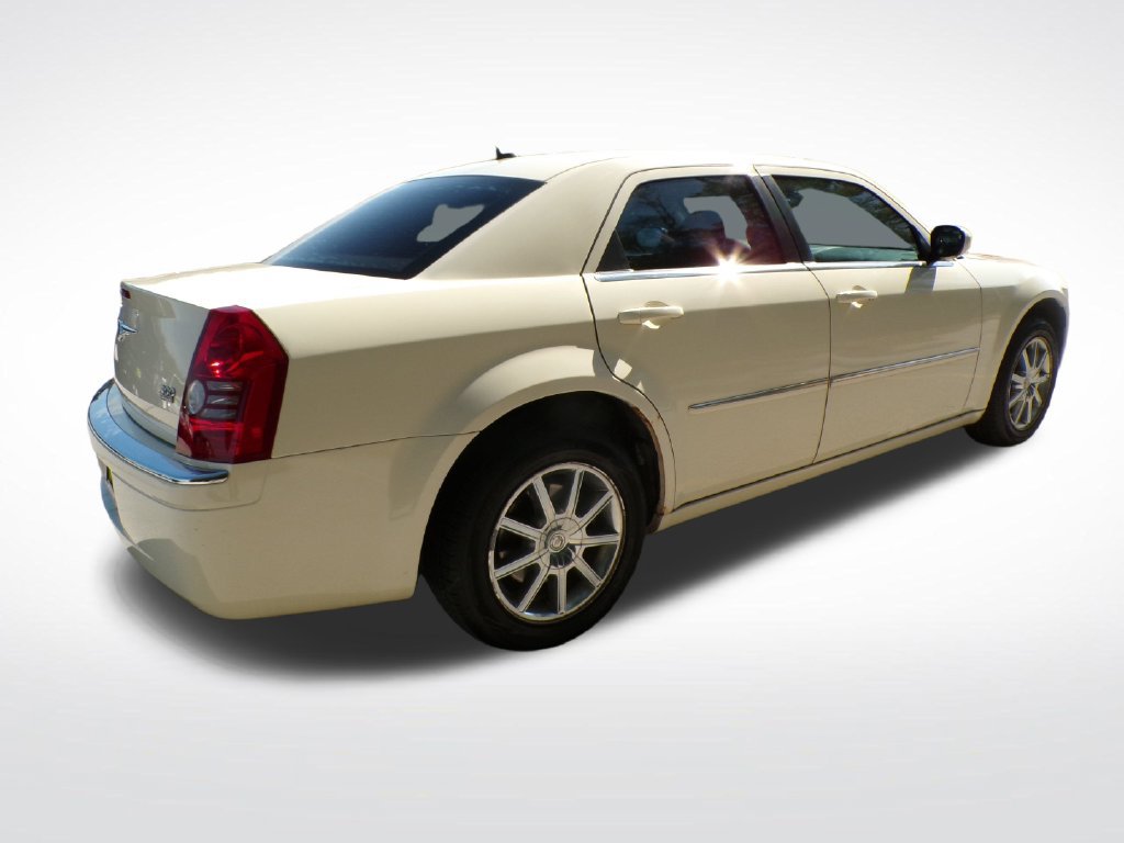 Used 2008 Chrysler 300 Limited AWD/4WD image 7