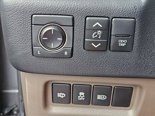 Used 2020 Lexus GX 460 Premium w/ Premium Package AWD/4WD image 8
