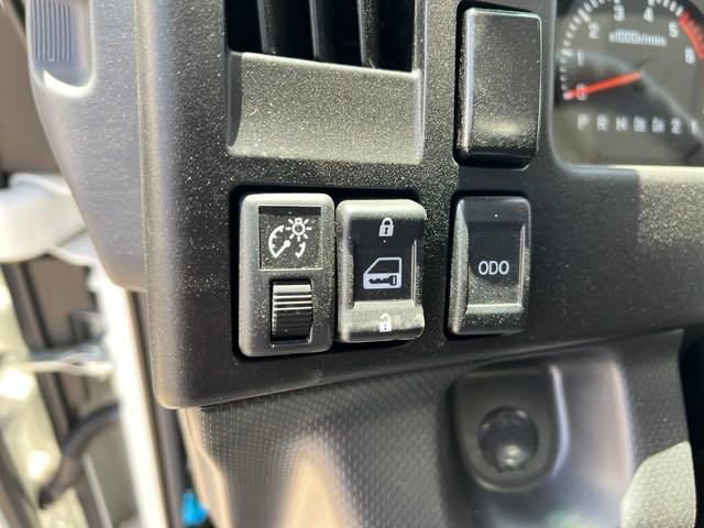 New 2024 Chevrolet Low Cab Forward image 26