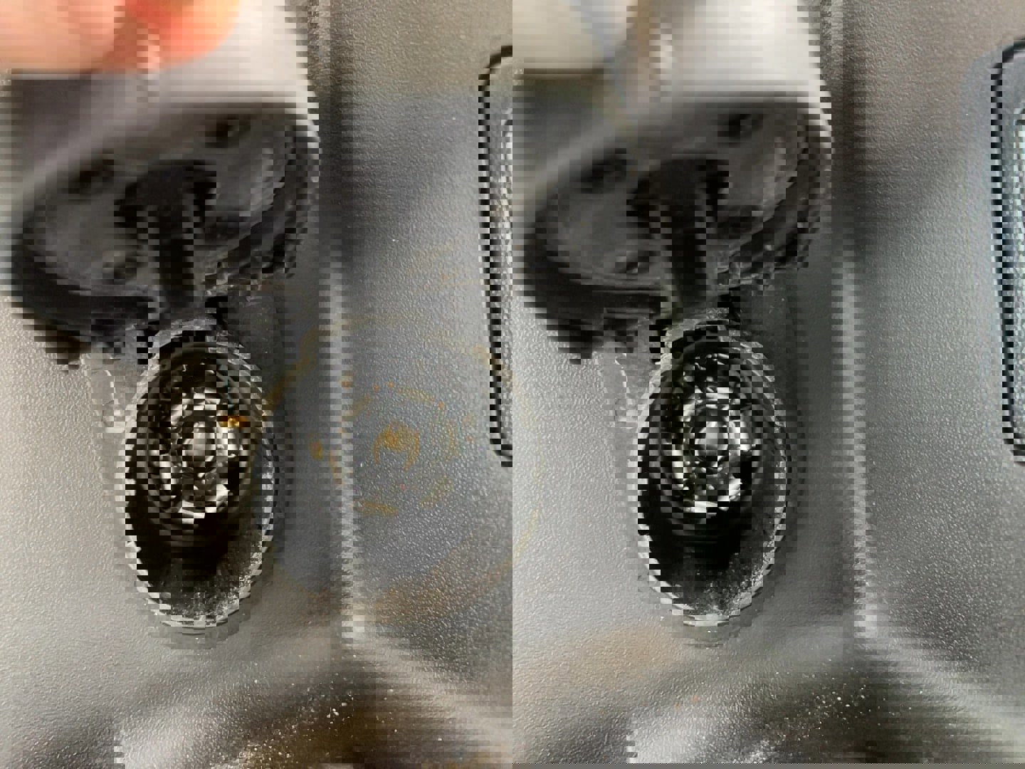 Used 2019 Nissan Titan SV w/ SV Convenience Package image 26