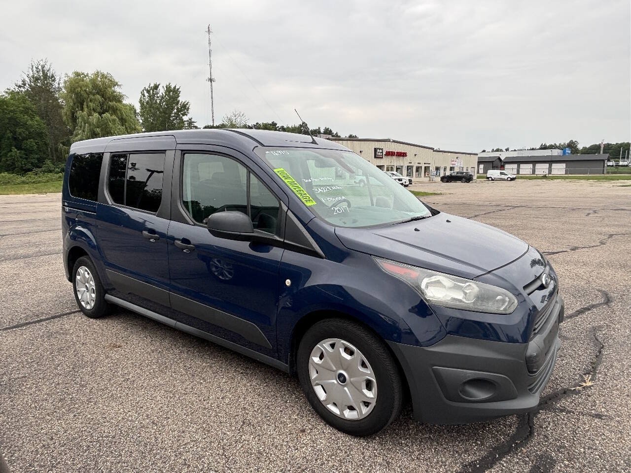 Used 2017 Ford Transit Connect XL FWD image 3