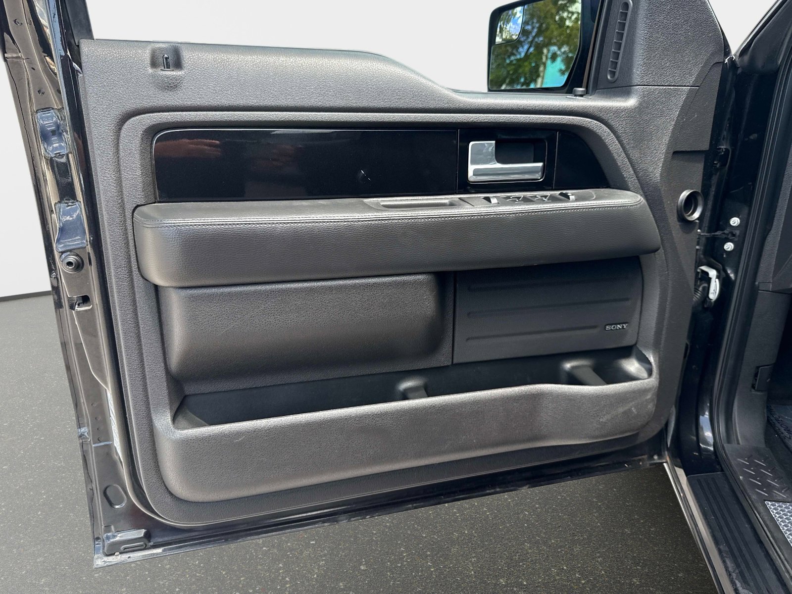 Used 2011 Ford F150 Harley-Davidson RWD image 16
