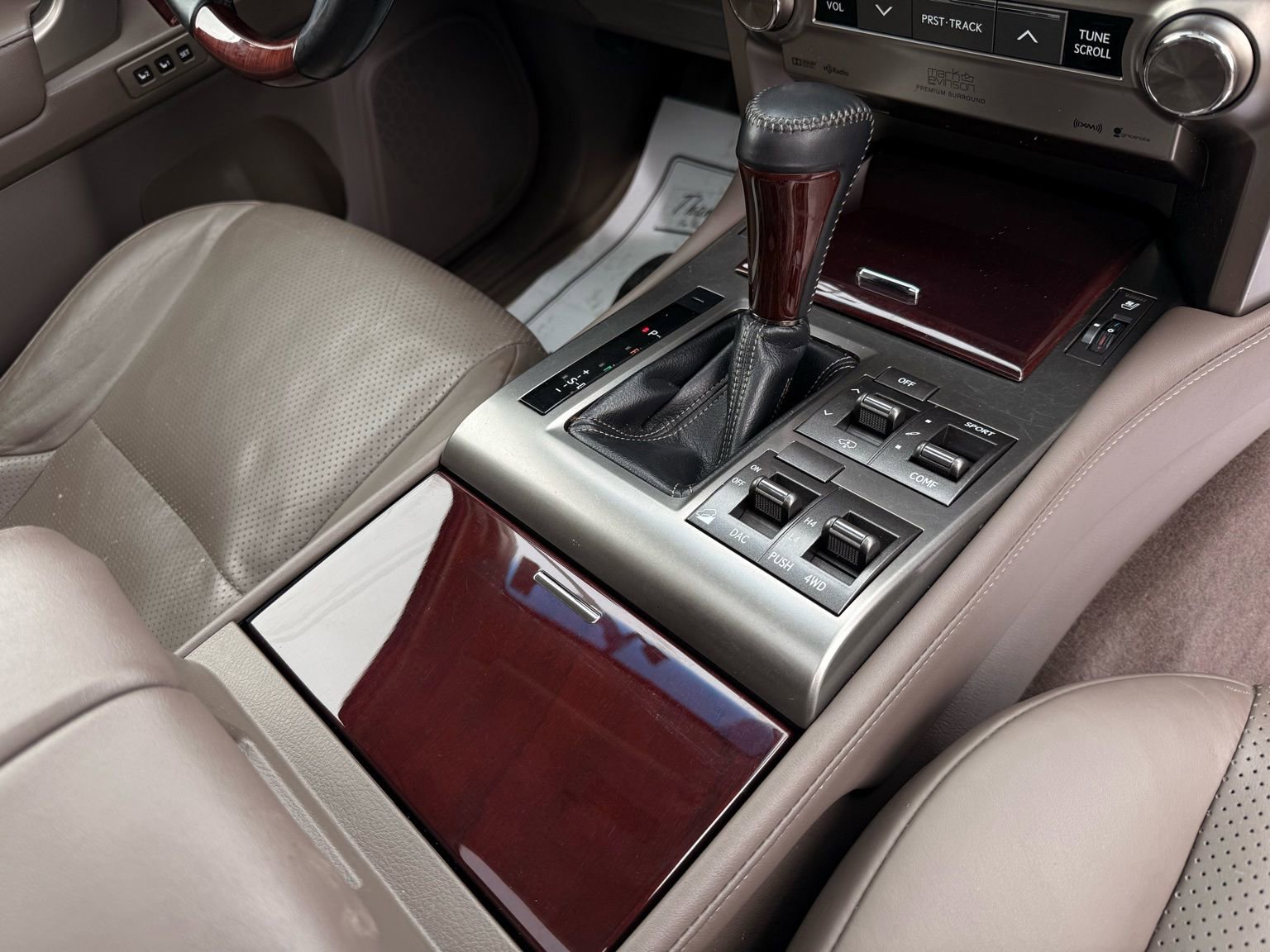 Used 2016 Lexus GX 460 Luxury w/ Preferred Accessory Package image 22