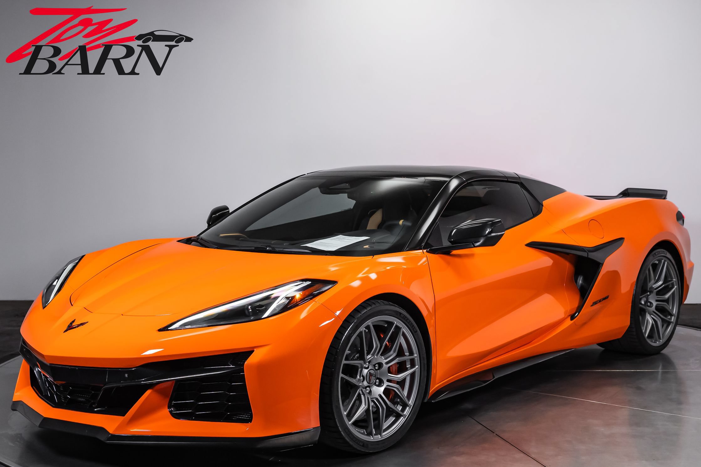 Used 2024 Chevrolet Corvette Z06 w/ Stealth Interior Trim Package RWD image 9