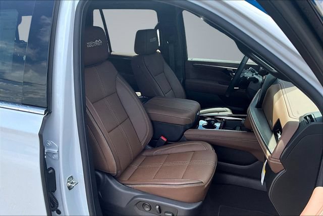 New 2026 Chevrolet Tahoe High Country AWD/4WD image 13
