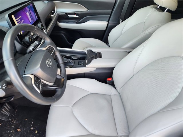 Used 2024 Toyota Grand Highlander XLE image 9