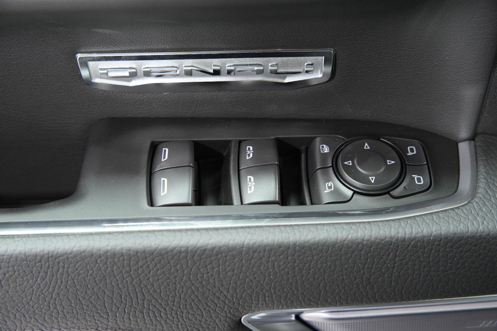 New 2026 GMC Sierra 1500 Denali w/ Denali Reserve Package image 27