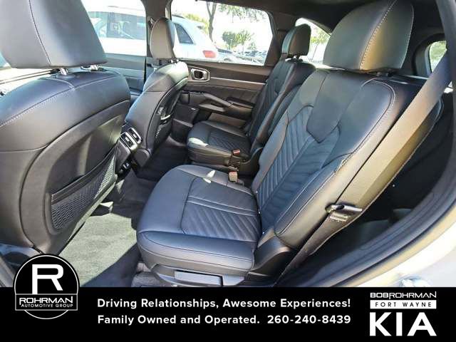 Certified 2025 Kia Sorento SX Prestige image 6