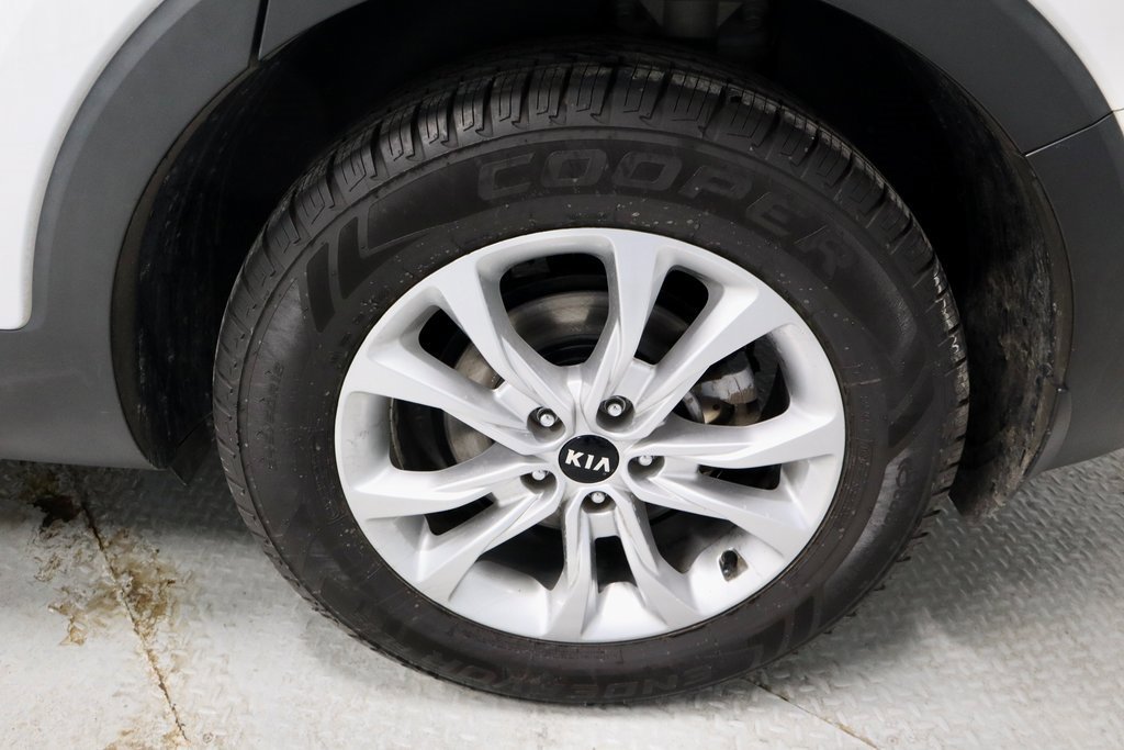 Used 2020 Kia Telluride LX image 18