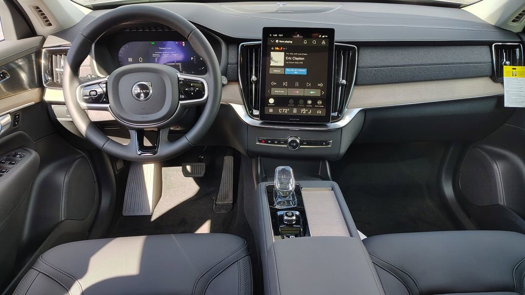 New 2026 Volvo XC90 B6 Plus image 12