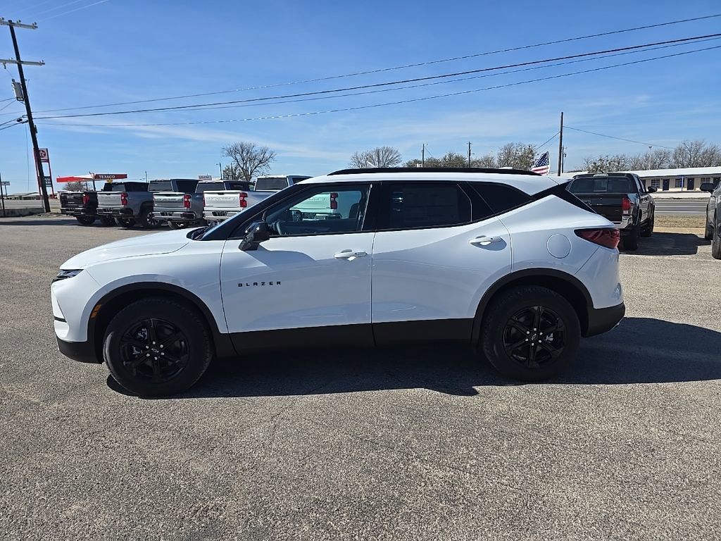 New 2026 Chevrolet Blazer LT w/ Convenience Package image 2