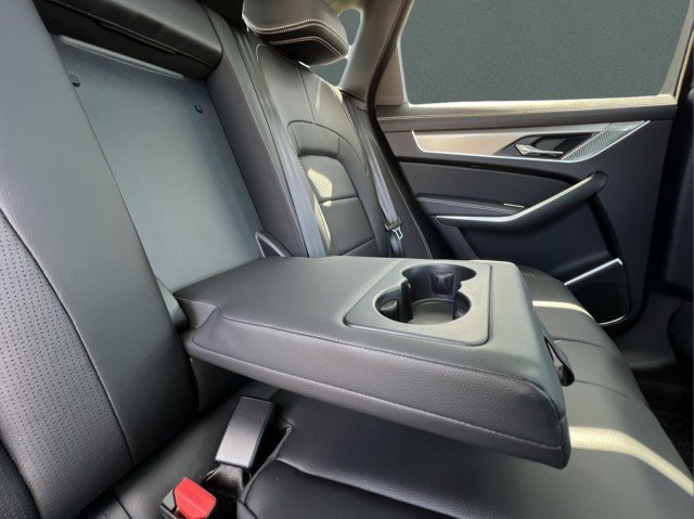 New 2026 Jaguar F-PACE R-Dynamic S image 20