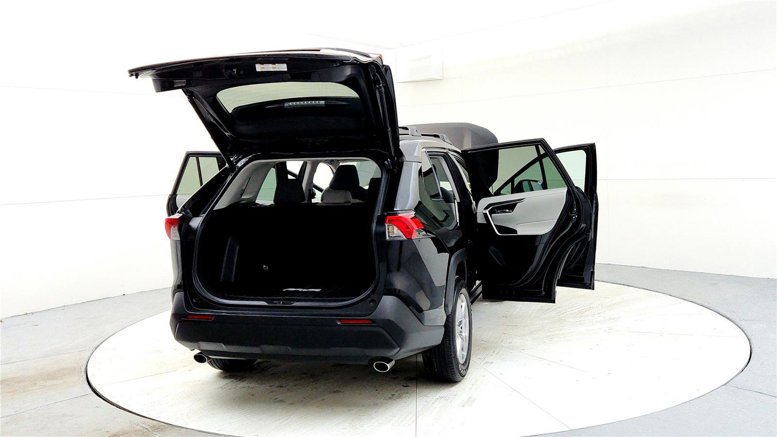 Certified 2023 Toyota RAV4 XLE w/ Convenience Package image 11