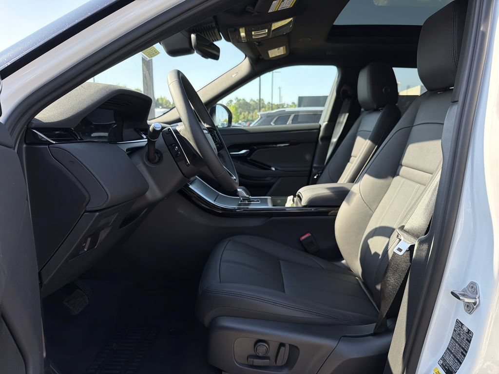 New 2026 Land Rover Range Rover Evoque S AWD/4WD image 3