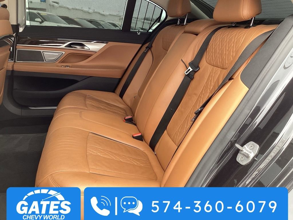 Used 2021 BMW 740i xDrive w/ Premium Package image 13