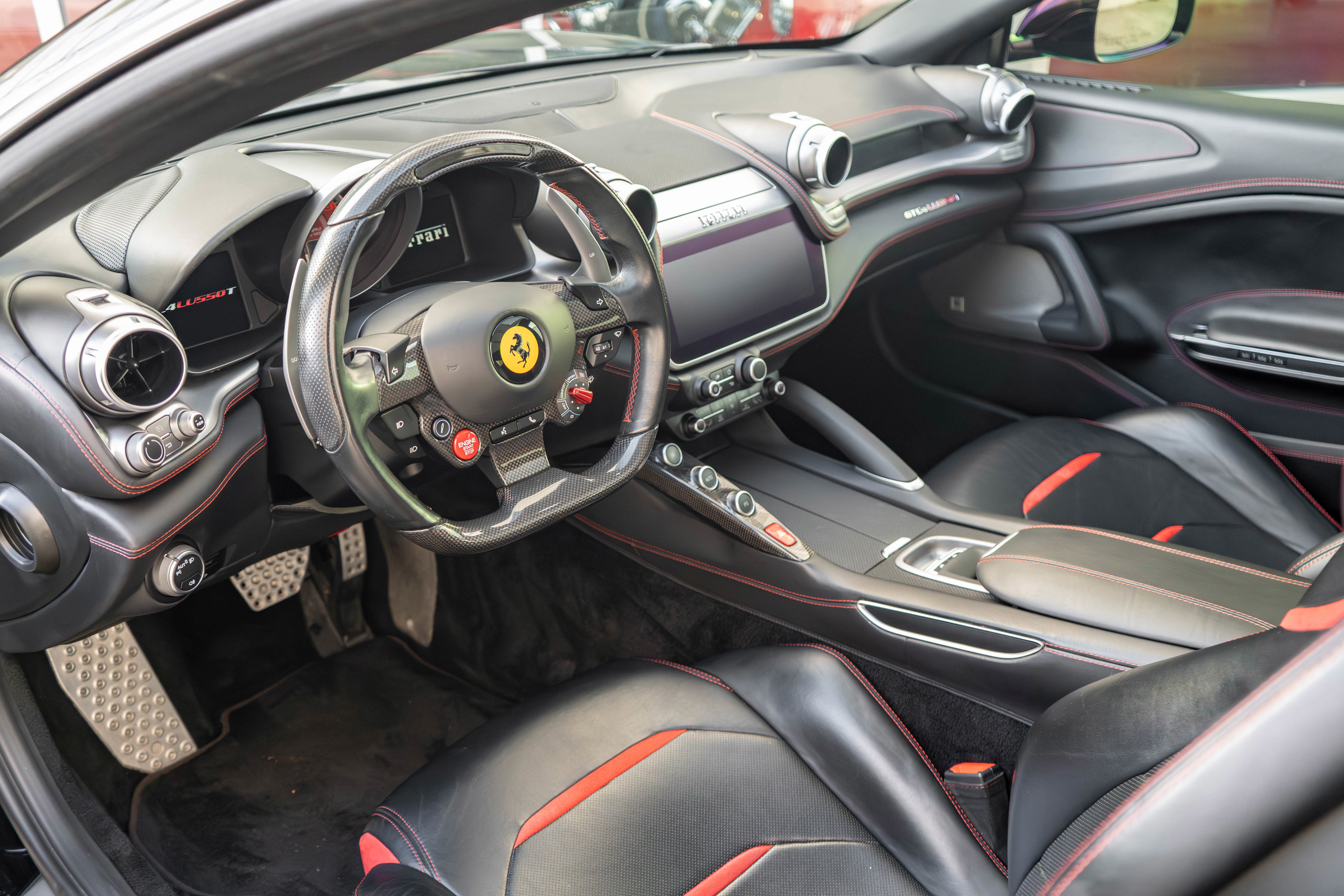 Used 2018 Ferrari GTC4Lusso T RWD image 9