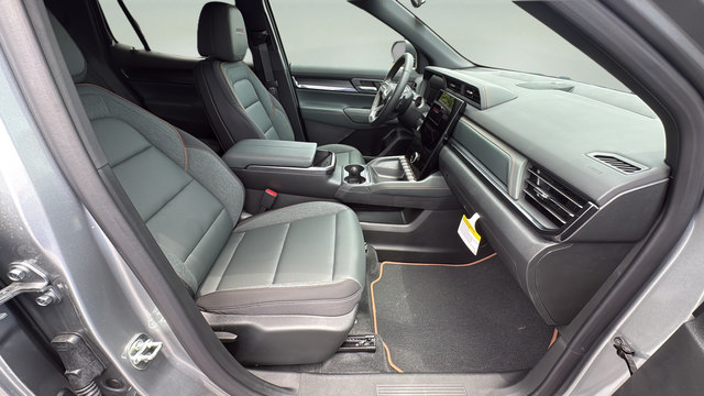 New 2026 GMC Terrain AT4 AWD/4WD image 18