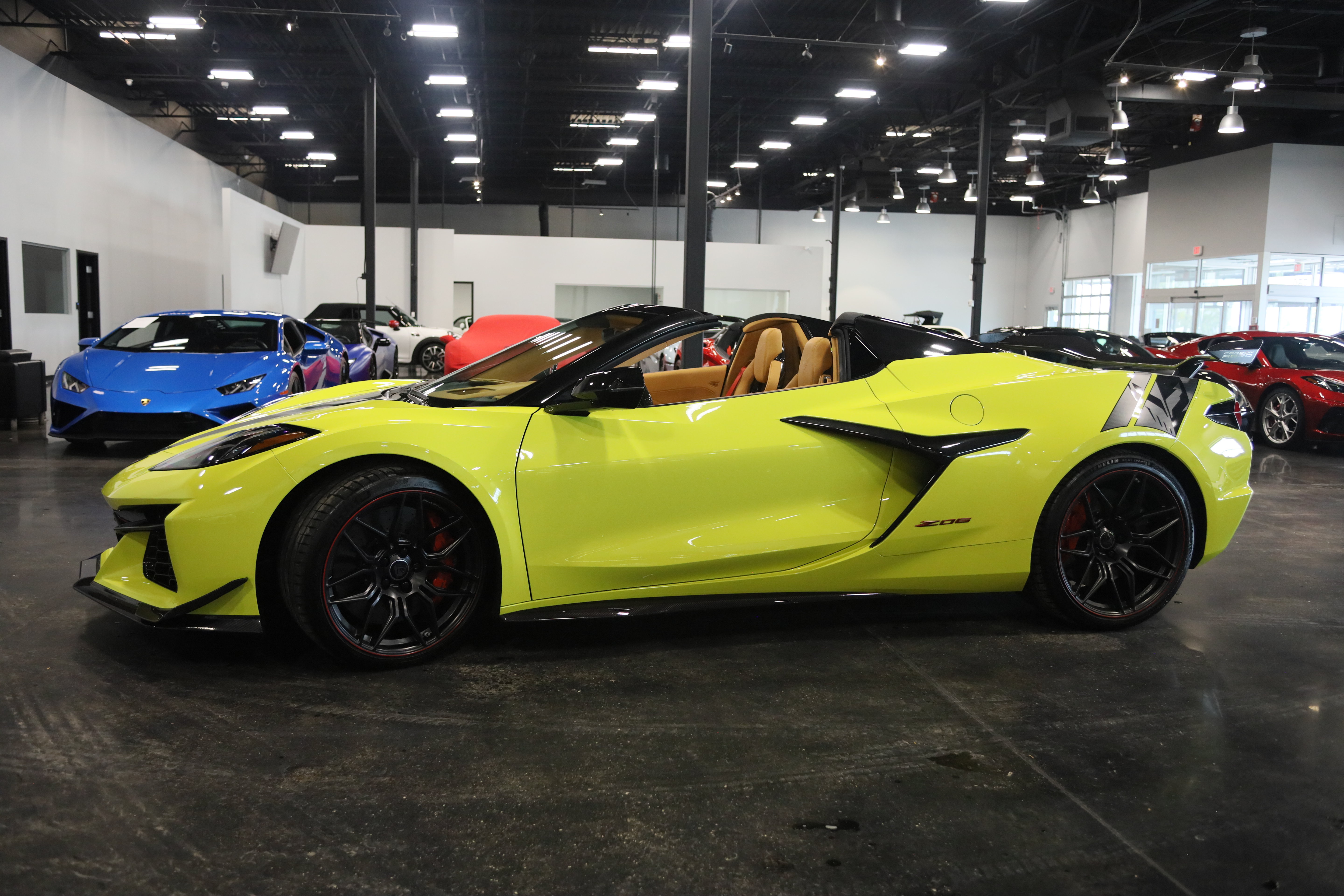 Used 2023 Chevrolet Corvette Z06 w/ Z07 Performance Package RWD image 12