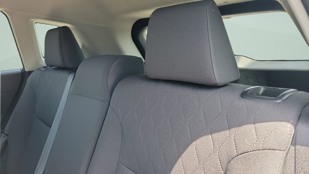 Certified 2024 Toyota Corolla Cross LE FWD image 9