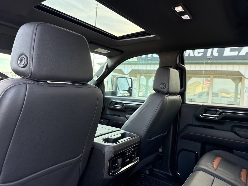 Used 2024 GMC Sierra 2500 AT4 w/ AT4 Premium Plus Package AWD/4WD image 40