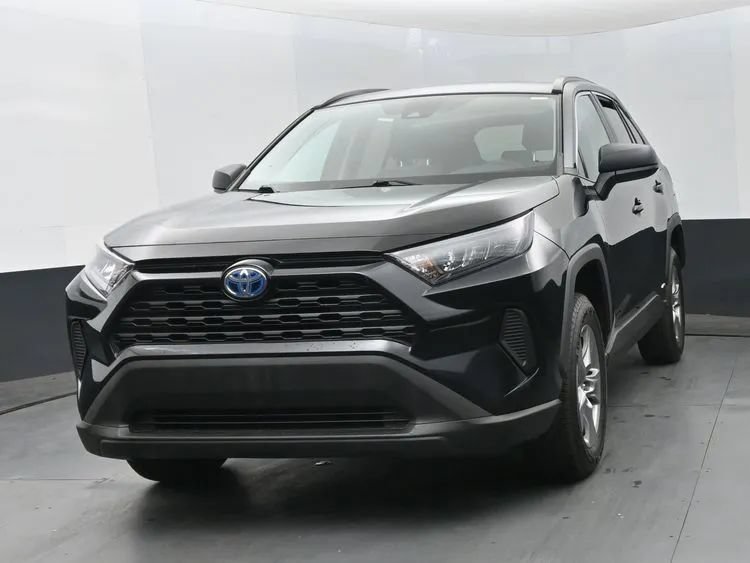 Used 2022 Toyota RAV4 LE AWD/4WD image 1