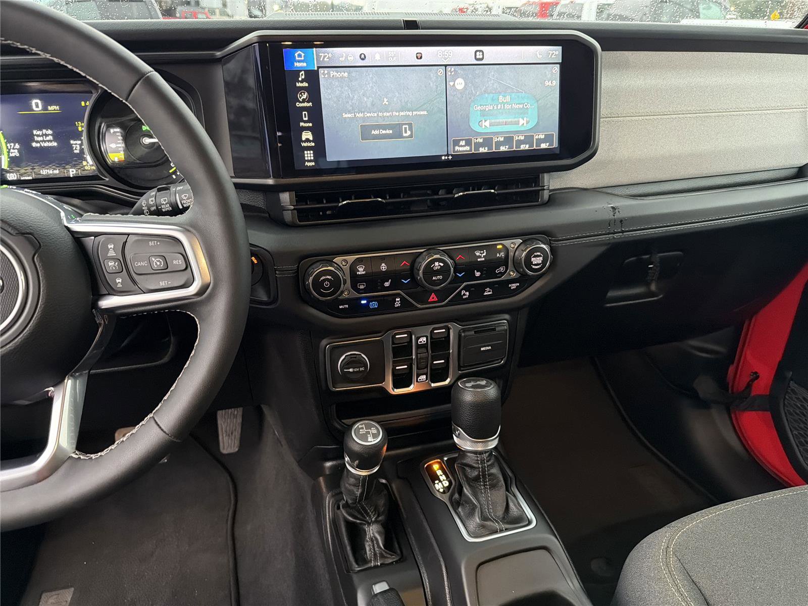 Used 2025 Jeep Wrangler Sahara w/ Safety Group image 29