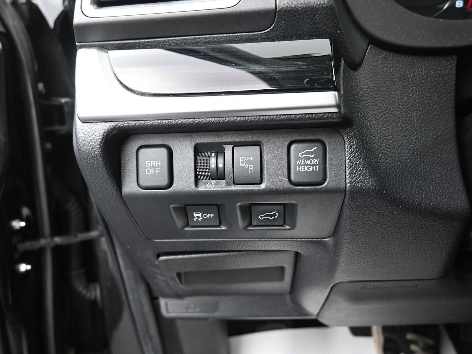 Used 2017 Subaru Forester 2.5i Touring image 9