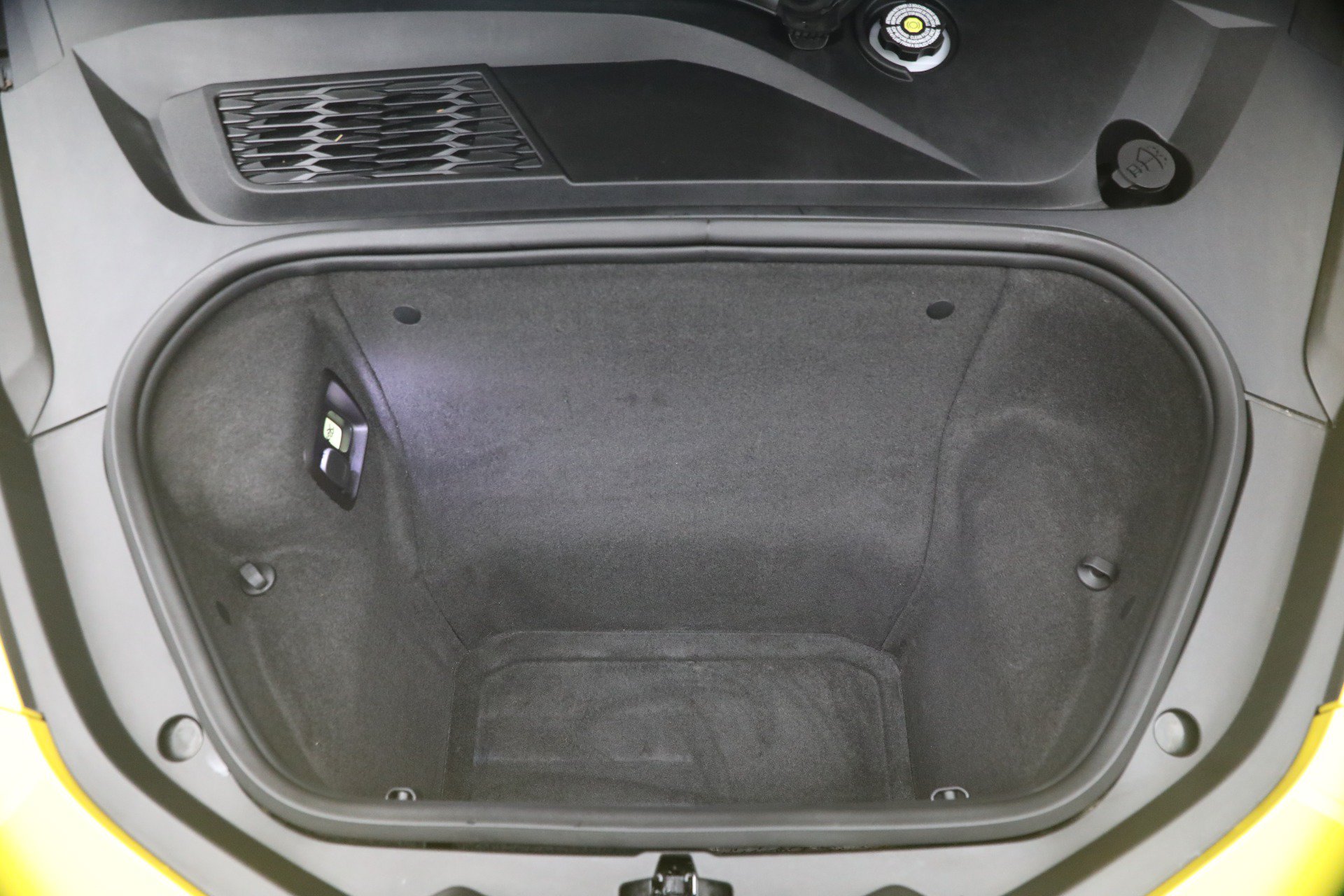 Used 2025 Chevrolet Corvette Stingray Coupe w/ Battery Protection Package RWD image 21