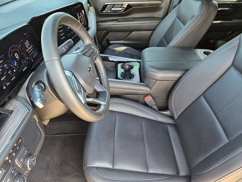 Used 2025 Chevrolet Tahoe Z71 AWD/4WD image 14