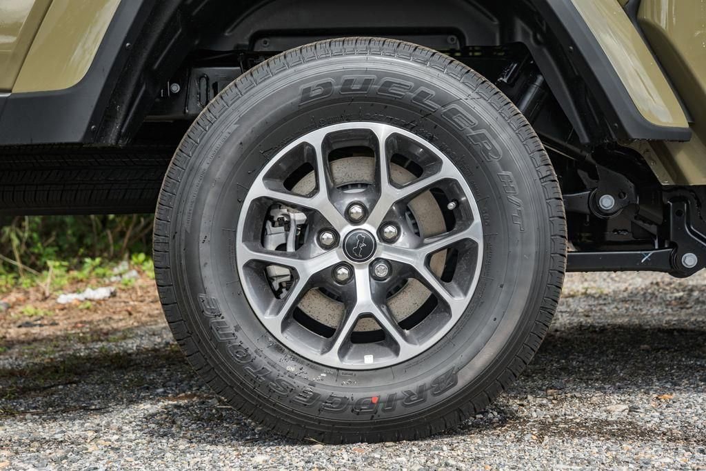 New 2025 Jeep Gladiator Sport AWD/4WD image 19