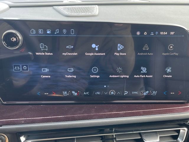 New 2026 Chevrolet Traverse RS w/ LPO, Floor Liner Package FWD image 9
