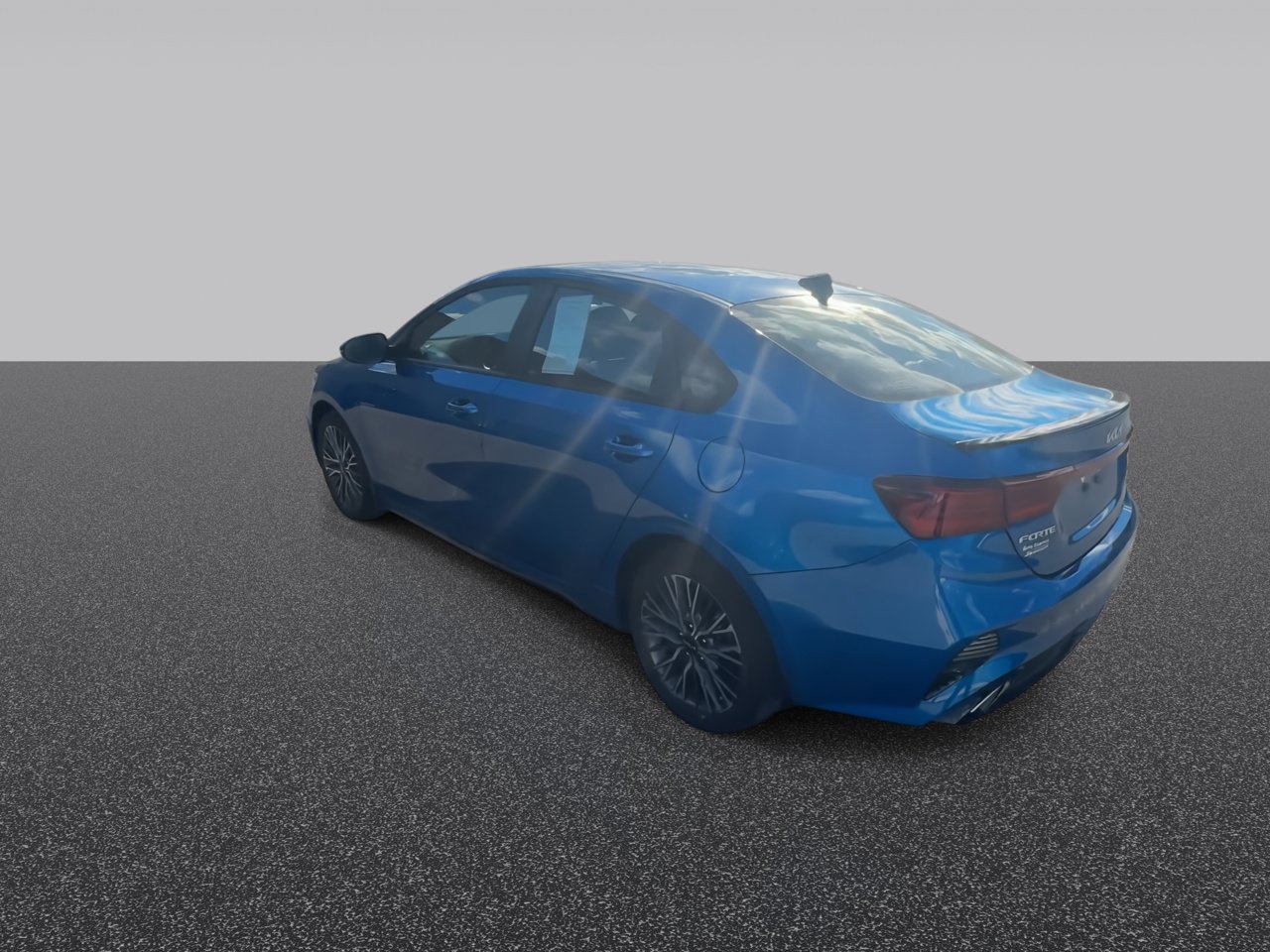 Used 2023 Kia Forte GT-Line w/ GT-Line Technology Package FWD image 7