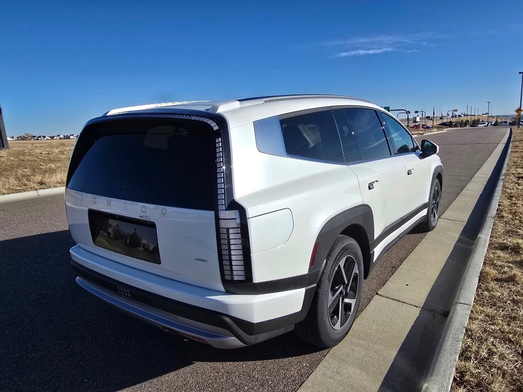 New 2026 Hyundai Ioniq 9 SE image 5